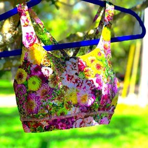 lululemon energy bra size 4 great condition rare find